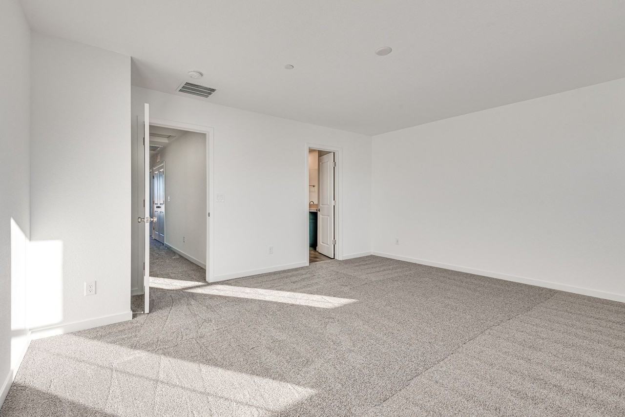 8917 8917 Grabill Spruce St - Photo 7 of 16