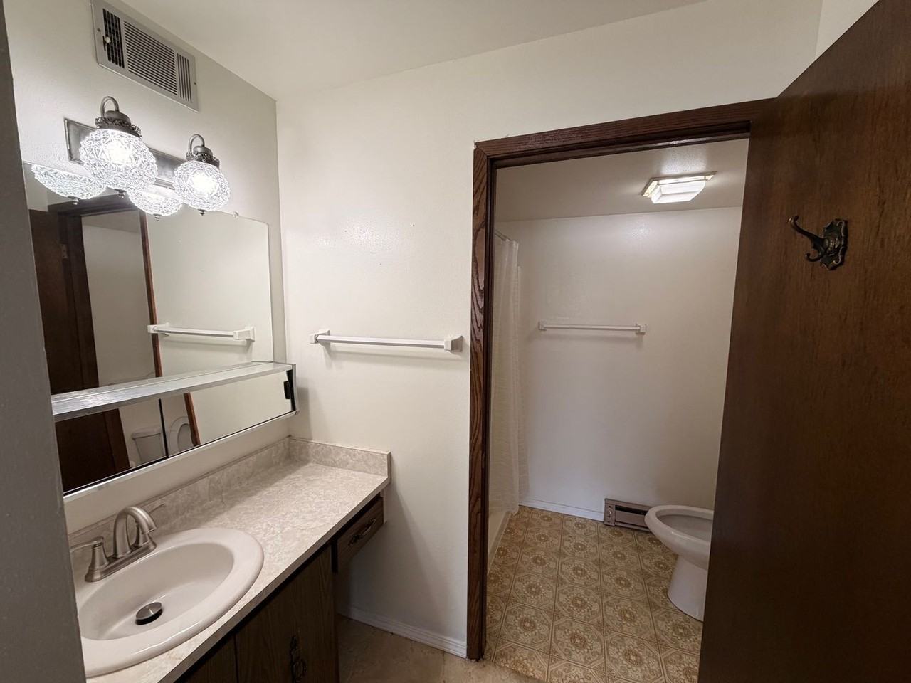 1593 S Carriage Ln - Photo 5 of 16