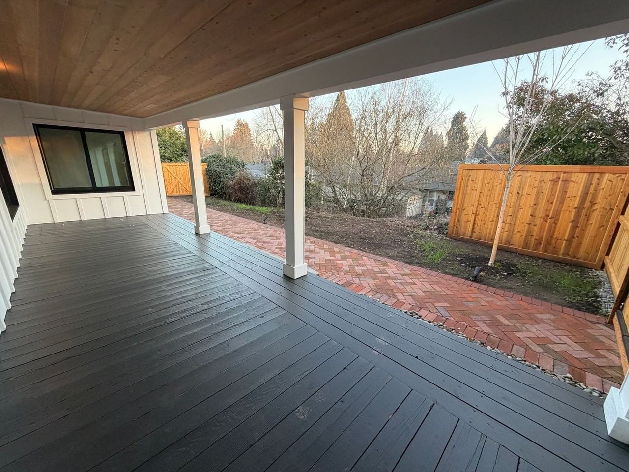 1045 Oakway Rd - Photo 6 of 43