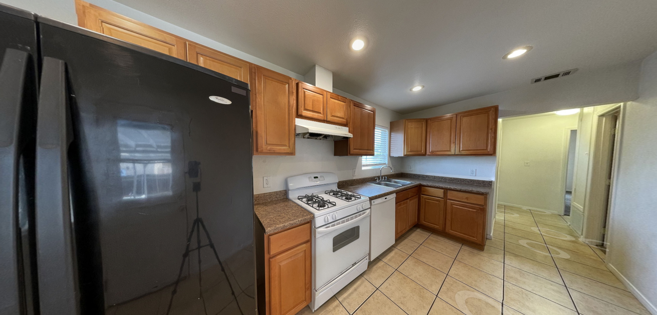 6262 Dorothy Dr - Photo 6 of 13