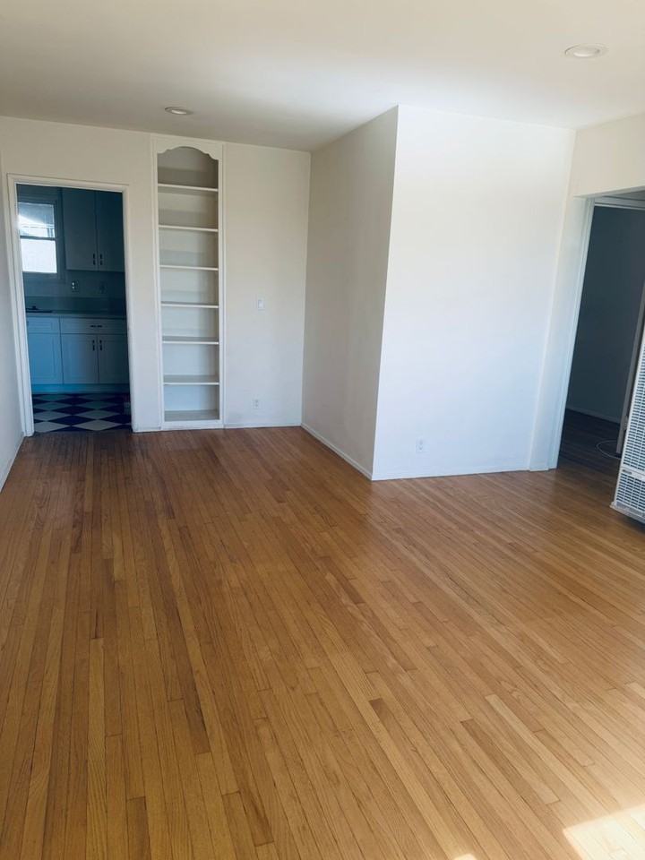 5828 Condon Ave - Photo 2 of 11