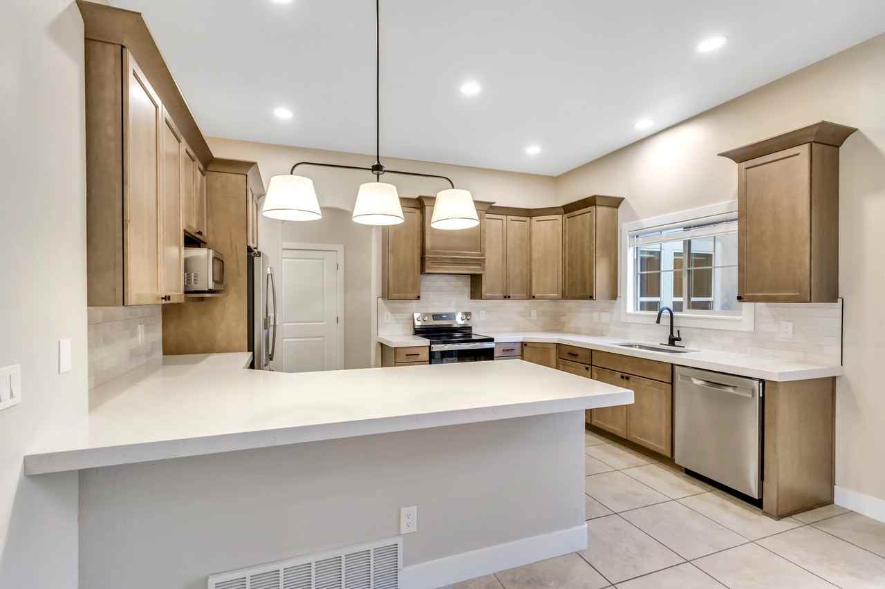 720 W Mystic Creek Way - Photo 7 of 37