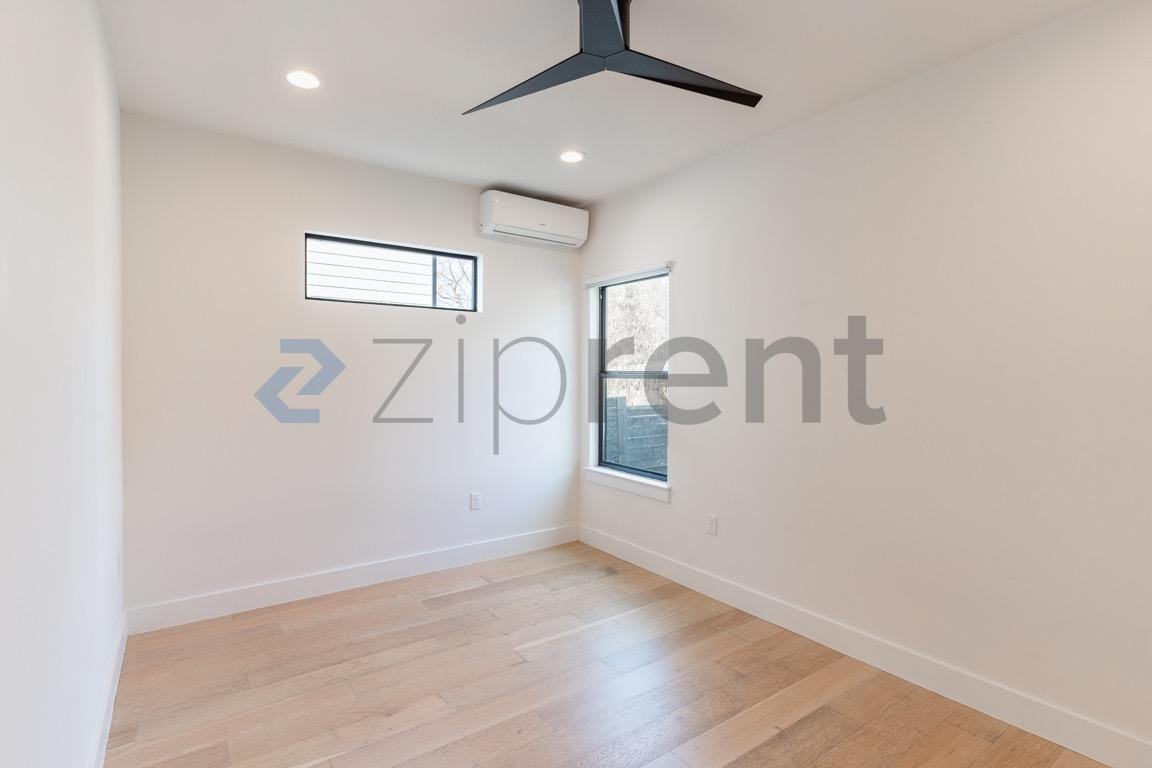 2916 E 13th St #2 - Photo 6 of 22