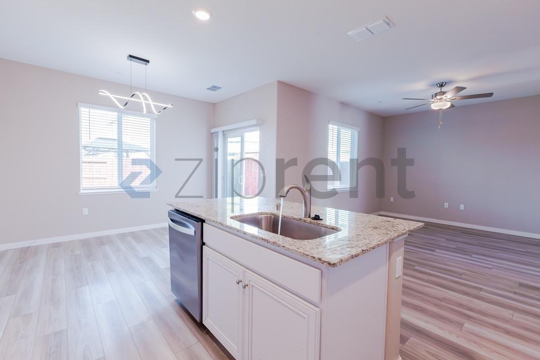 2766 Bedell St - Photo 7 of 29