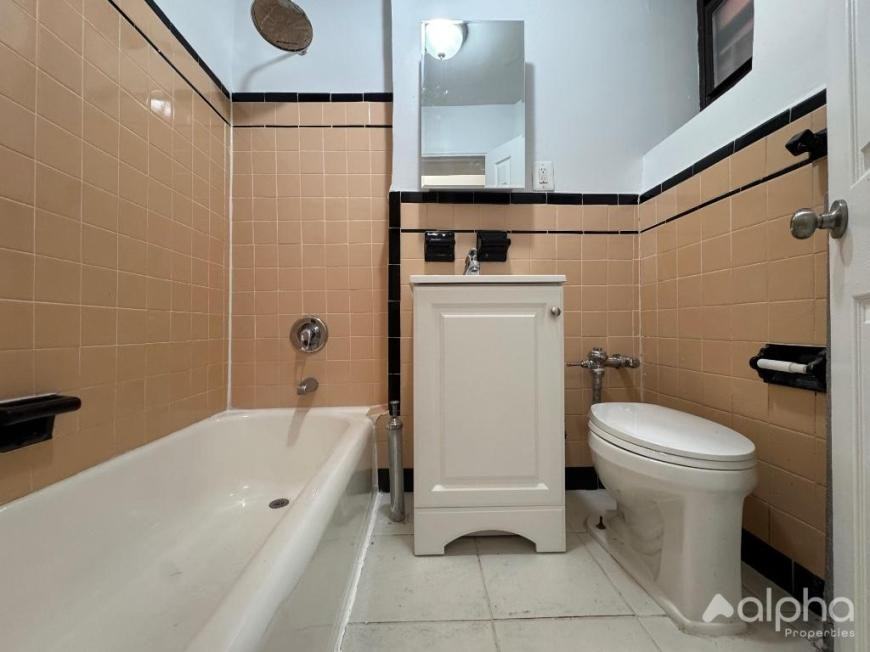 315 E 108th St - Photo 5 of 7