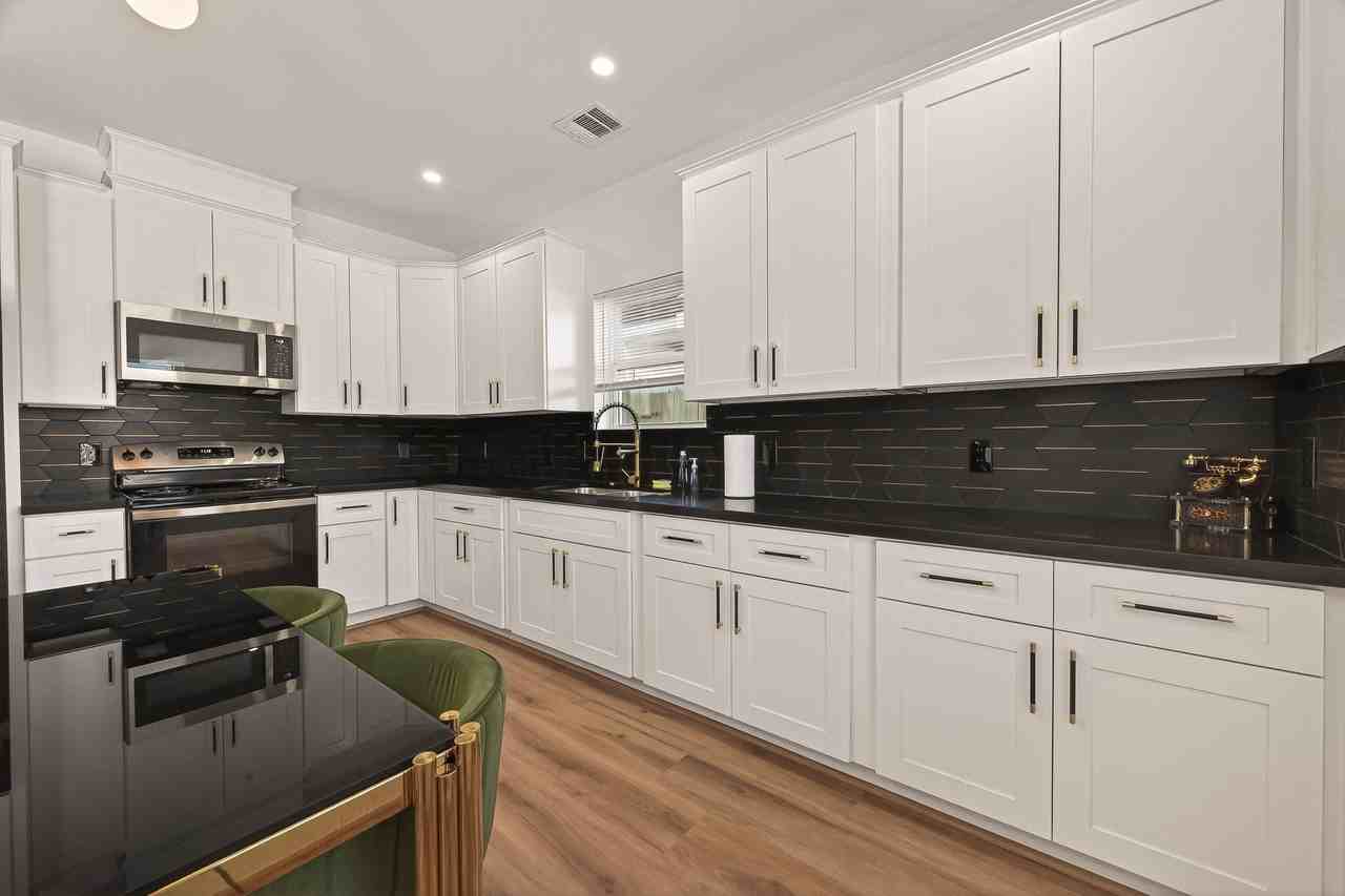 Reeves St - Photo 7 of 28