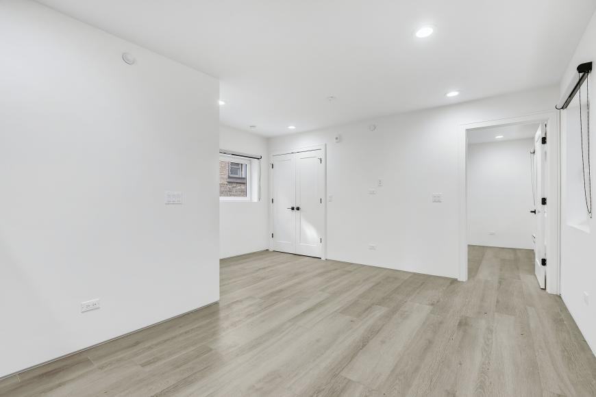 1025 N Harlem Ave - Photo 3 of 10