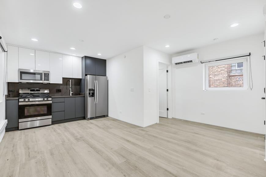 1025 N Harlem Ave - Photo 7 of 10