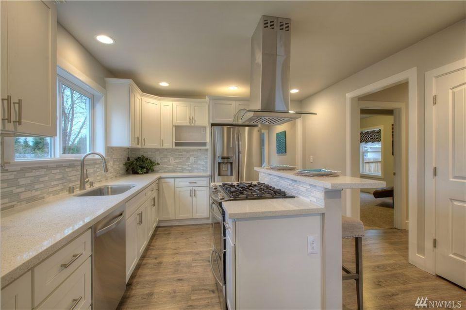 S 164th St - Photo 2 of 8