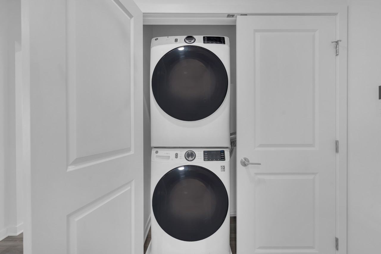 Jefferson Place Apartments - Photo 5 of 16