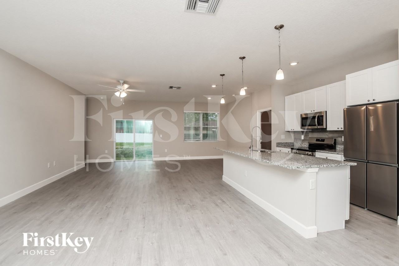 1157 Palo Alto St Se - Photo 5 of 19