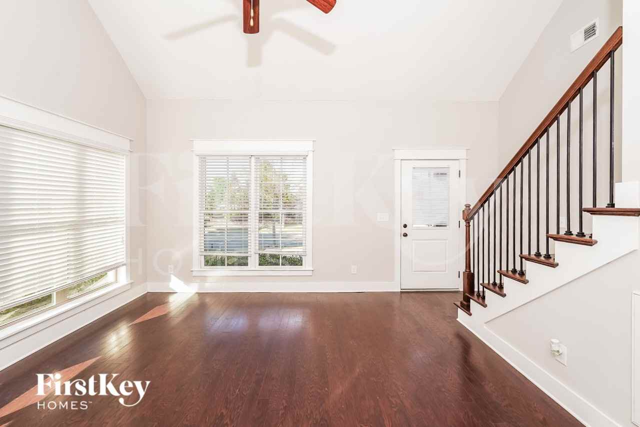 5071 Brookes Crossing Blvd - Photo 2 of 15