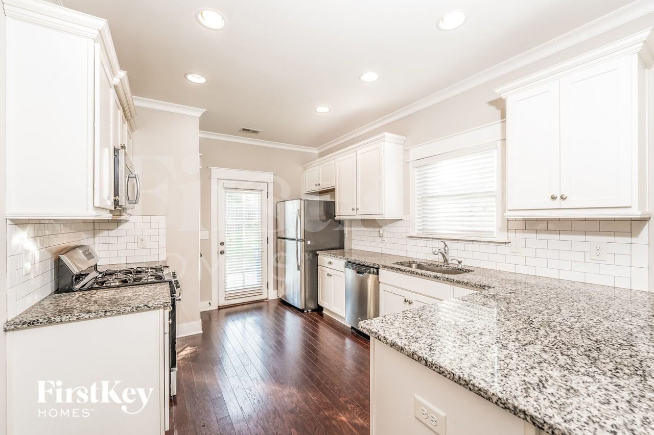 5071 Brookes Crossing Blvd - Photo 5 of 15