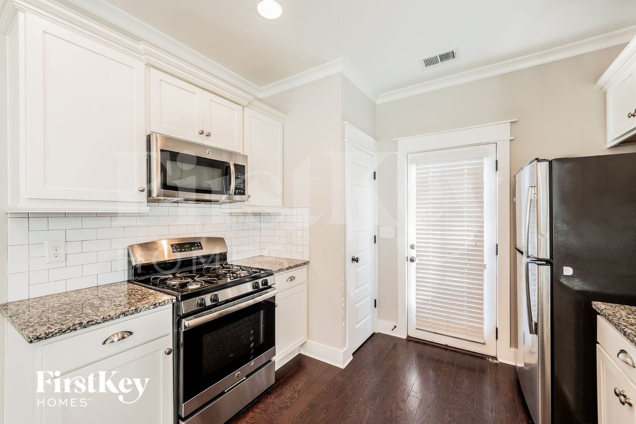 5071 Brookes Crossing Blvd - Photo 6 of 15