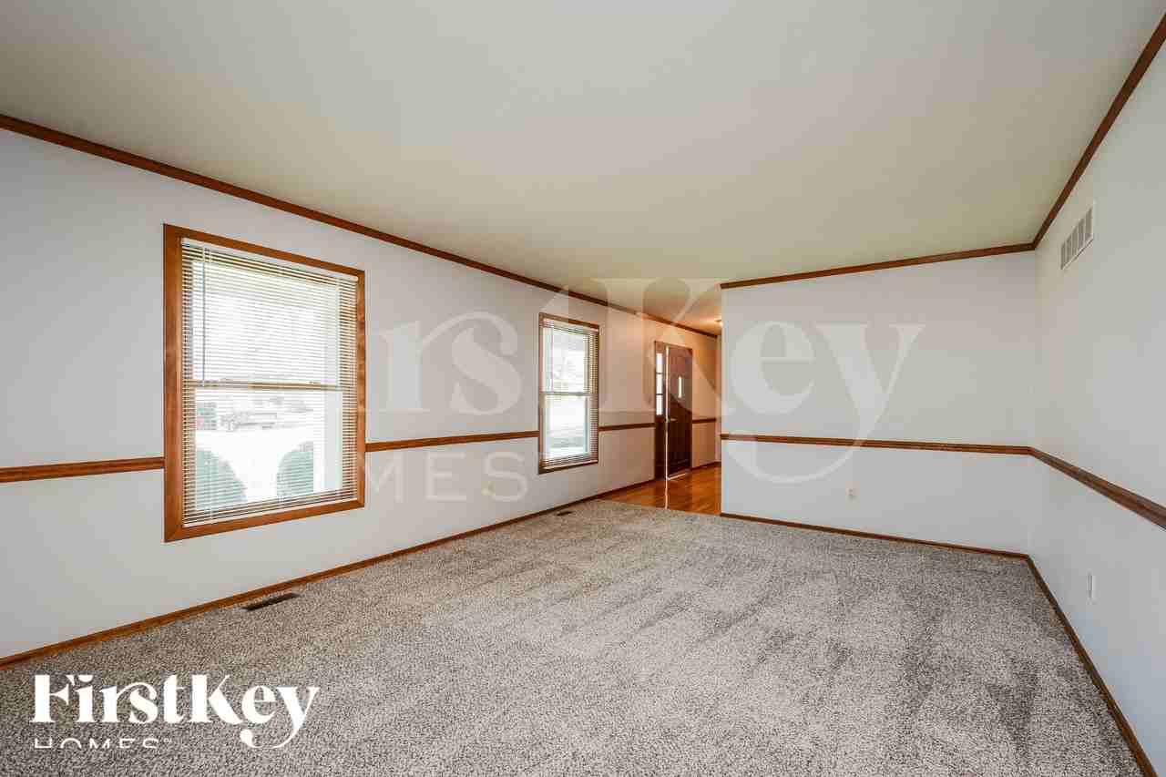 3217 Yale Blvd - Photo 3 of 18