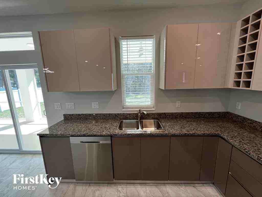 4391 Cuthbert Ave - Photo 5 of 15