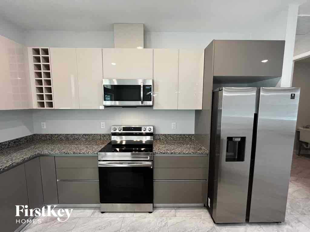 4391 Cuthbert Ave - Photo 6 of 15