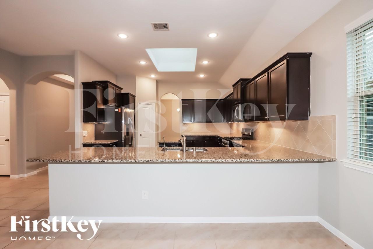 5518 Glenfield Spring Ln - Photo 6 of 18