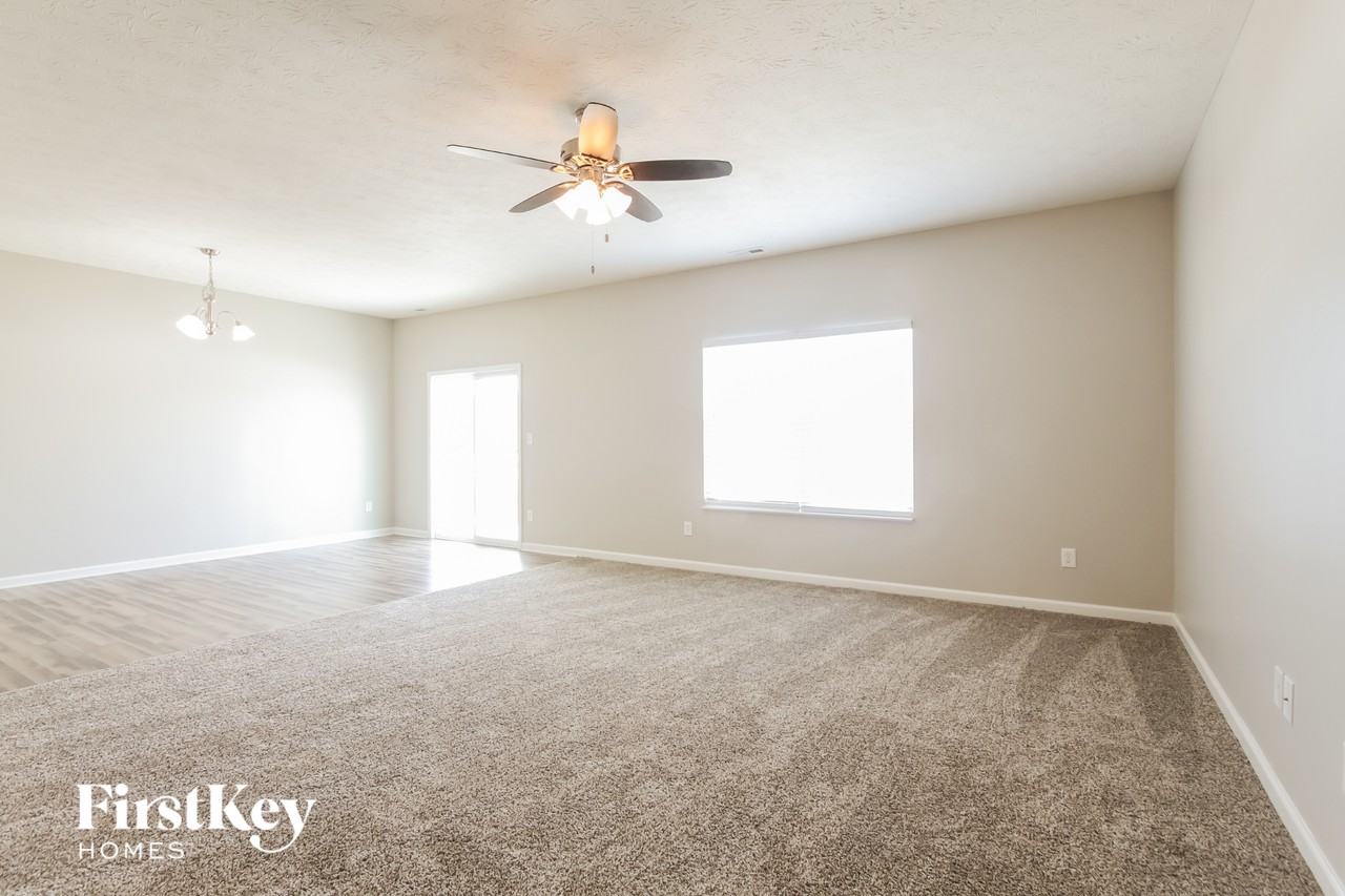 770 Carolina Way - Photo 2 of 15