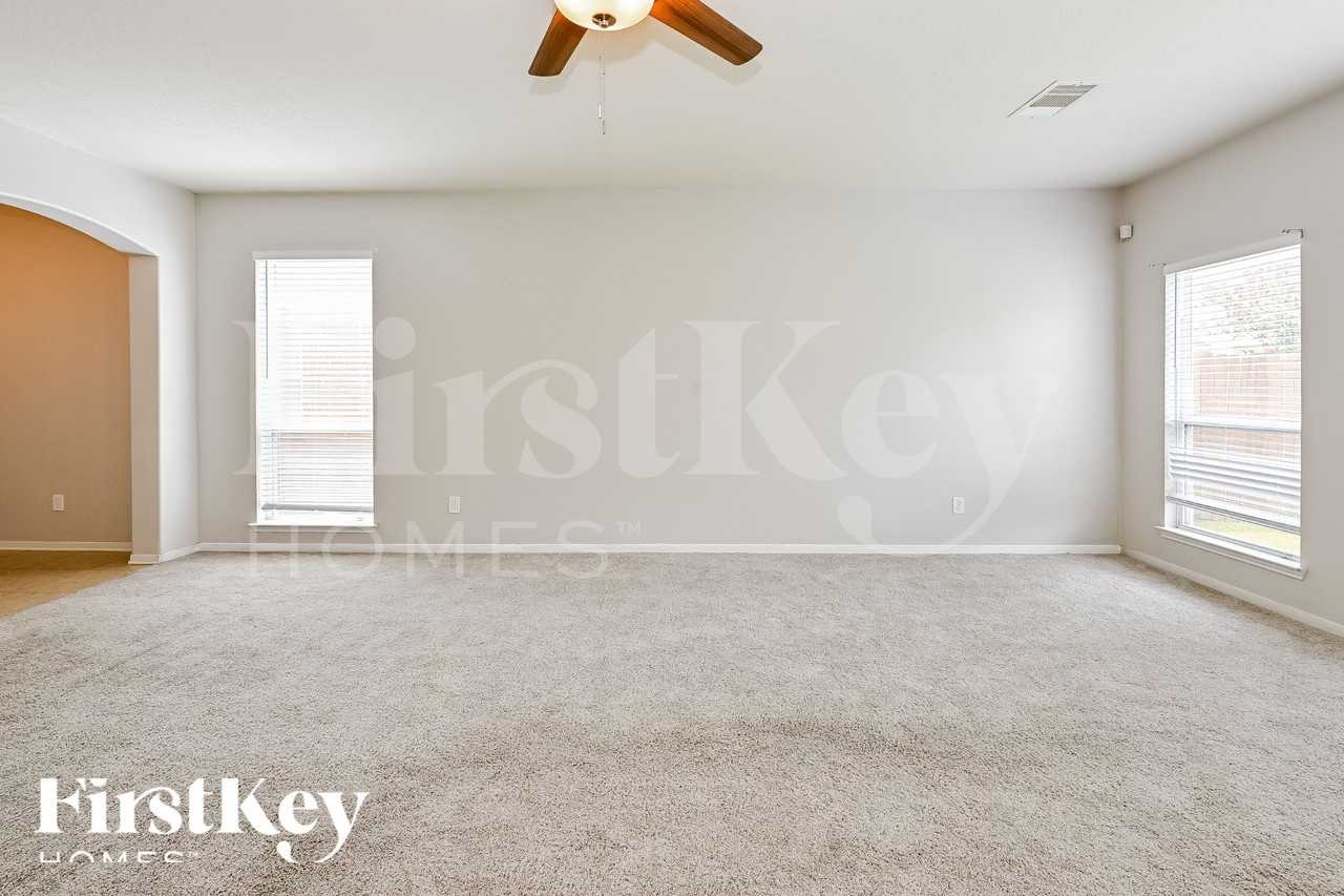 4207 Old Arbor Way - Photo 3 of 16