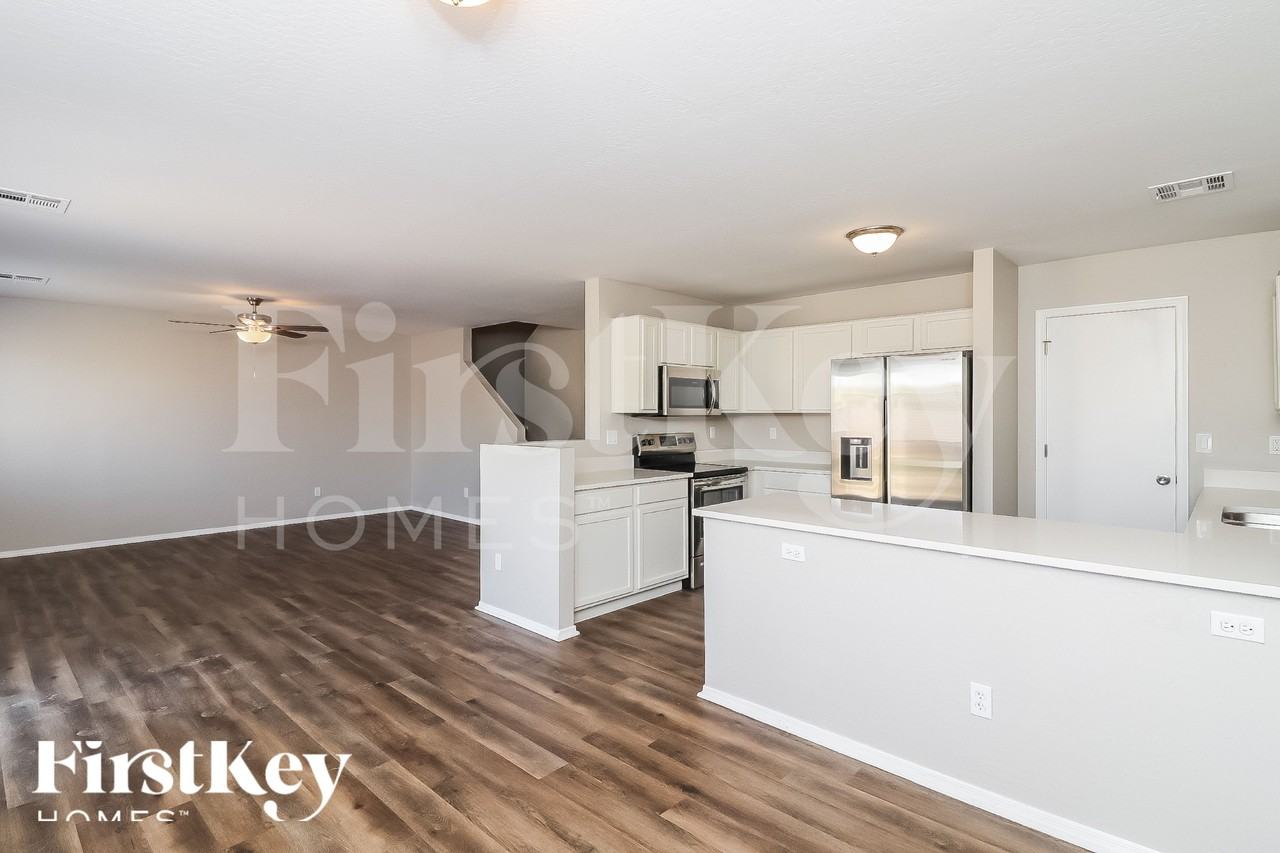 10612 W Sonora St - Photo 6 of 15