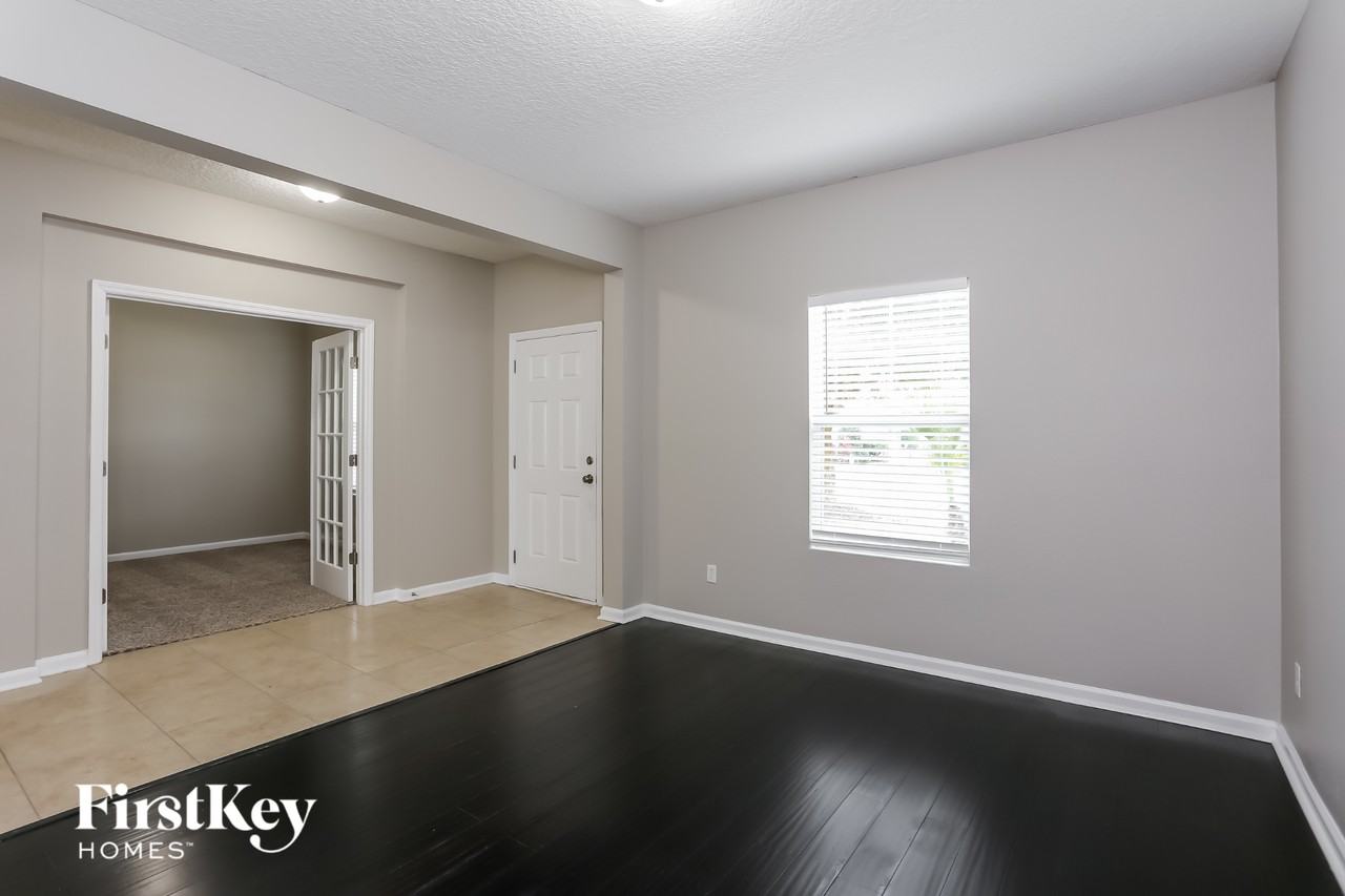 16367 Magnolia Grove Way - Photo 7 of 15