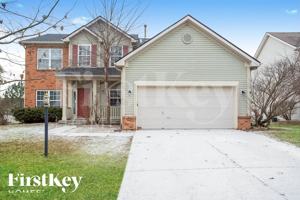 featured image of 13947 Royalwood Dr