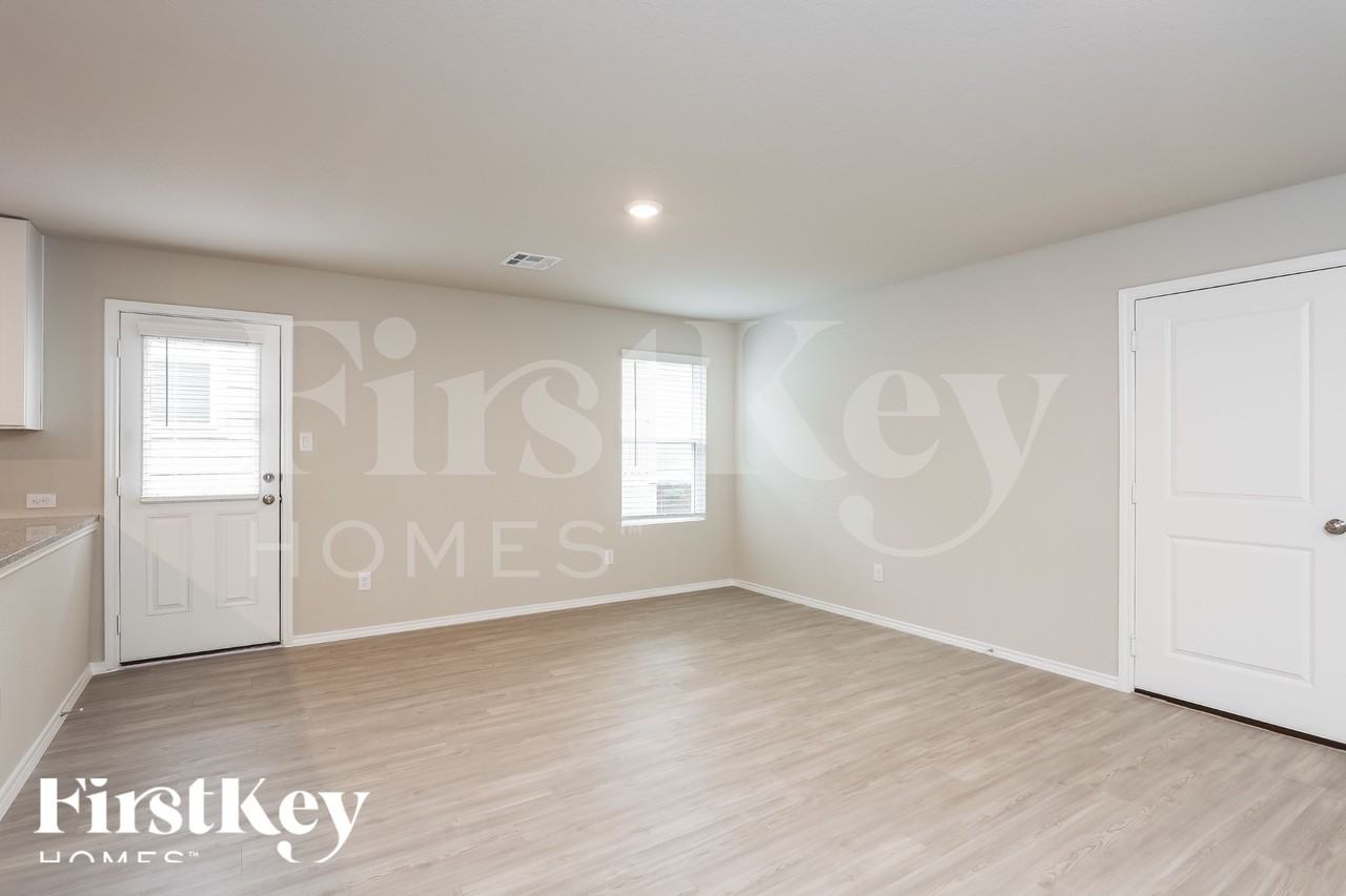 6432 Cotton Rdg - Photo 6 of 18