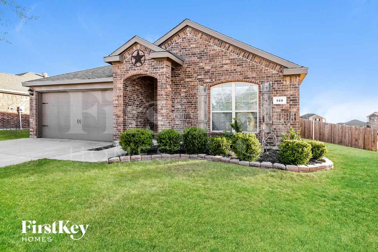 513 Azalea Dr - Photo 2 of 19