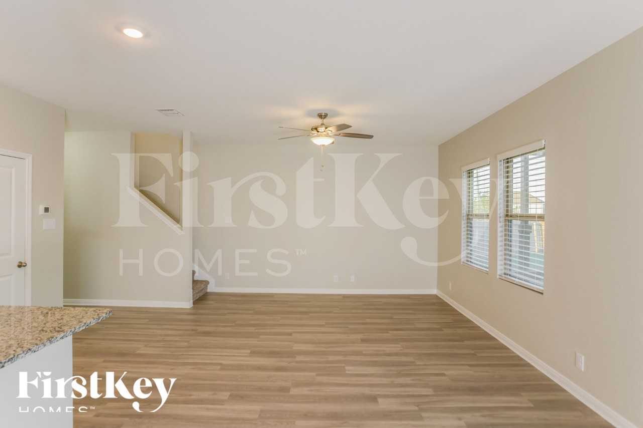 13403 Summer Lgt - Photo 4 of 18