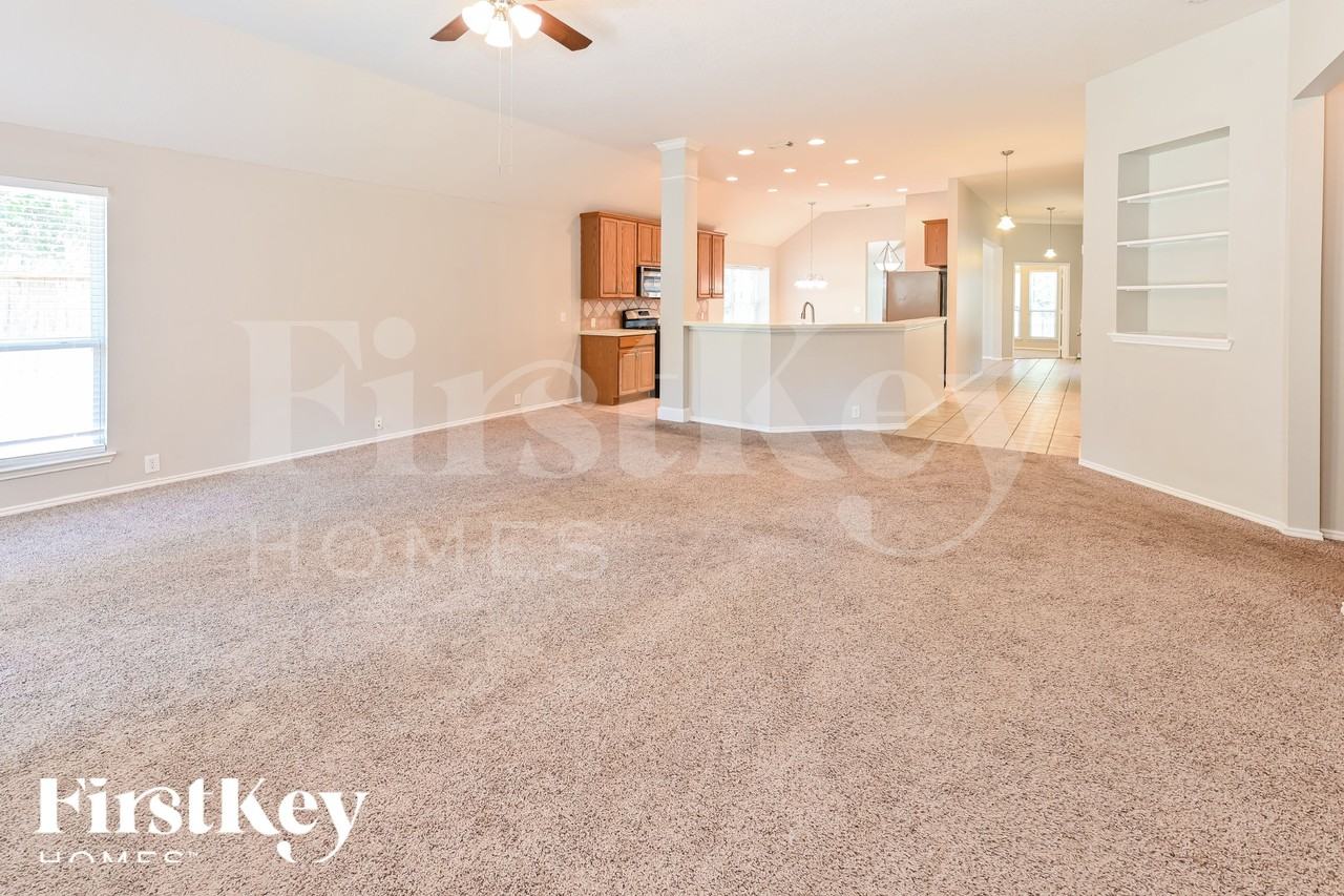 3302 Thorpeshire Ct - Photo 4 of 18