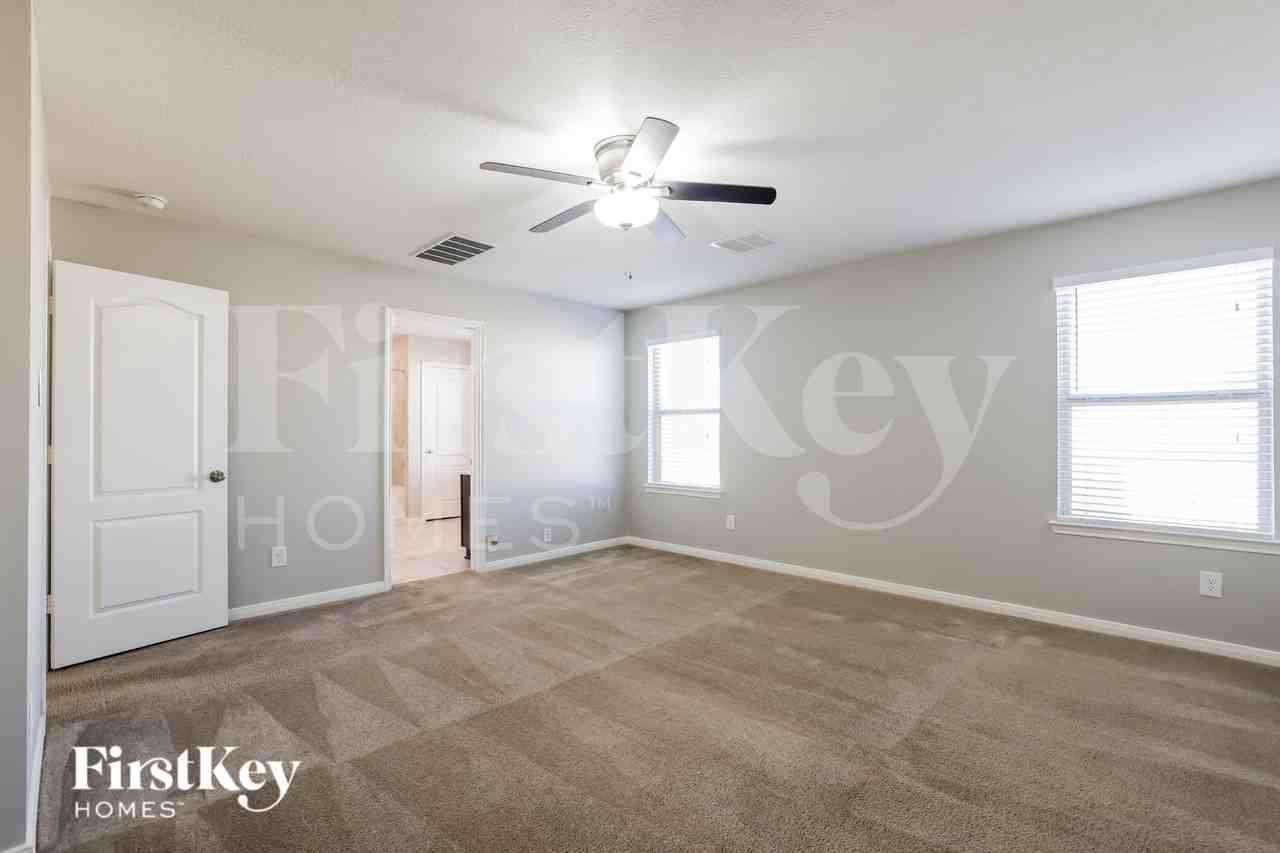 16330 Placewood Ct - Photo 7 of 19