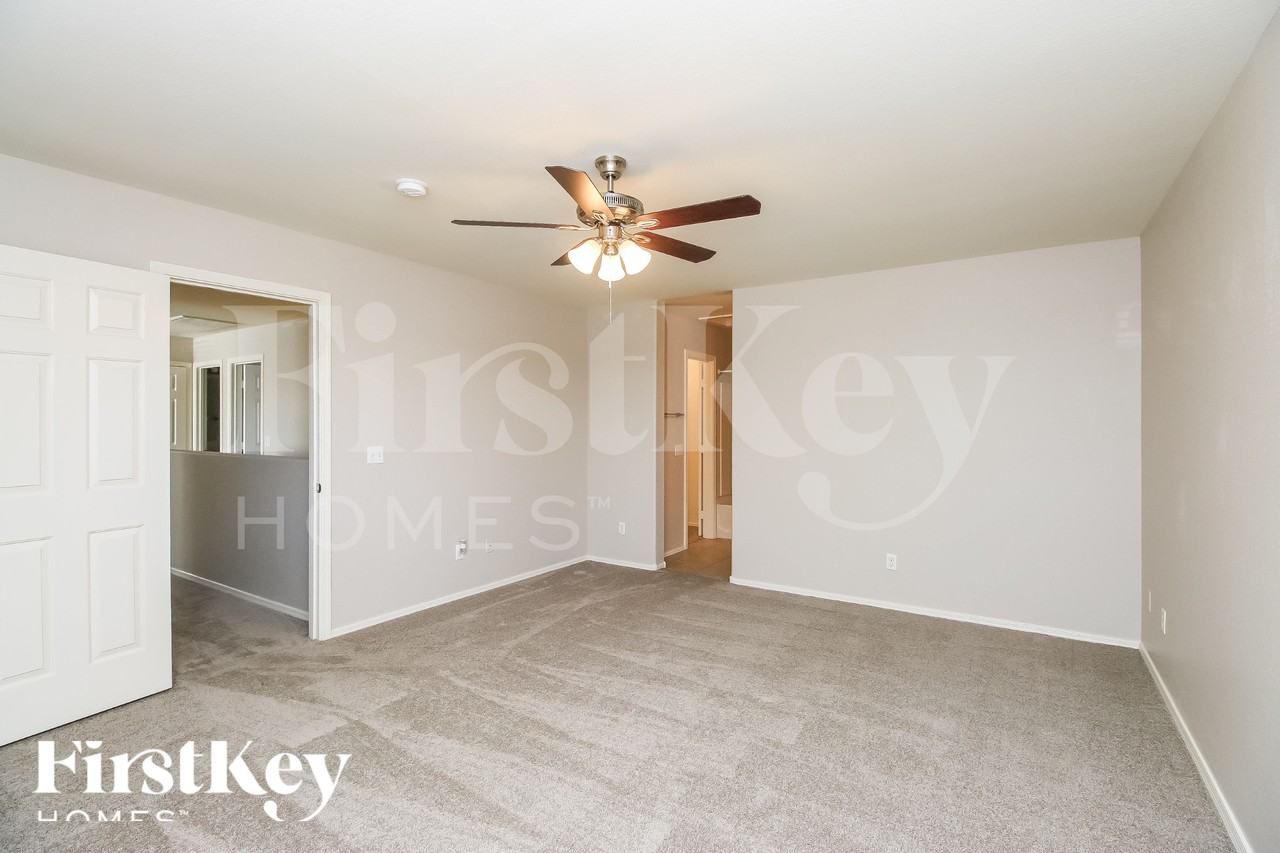 1858 E Omega Dr - Photo 6 of 15