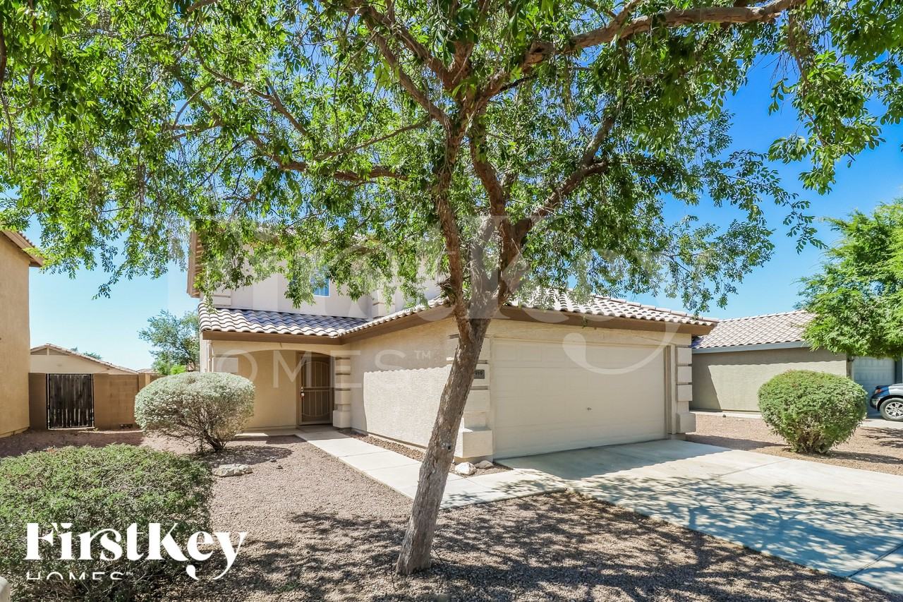 11919 W Scotts Dr - Photo 2 of 18