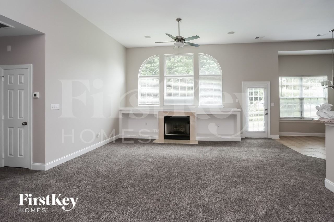 9427 Golden Pond Dr - Photo 5 of 18