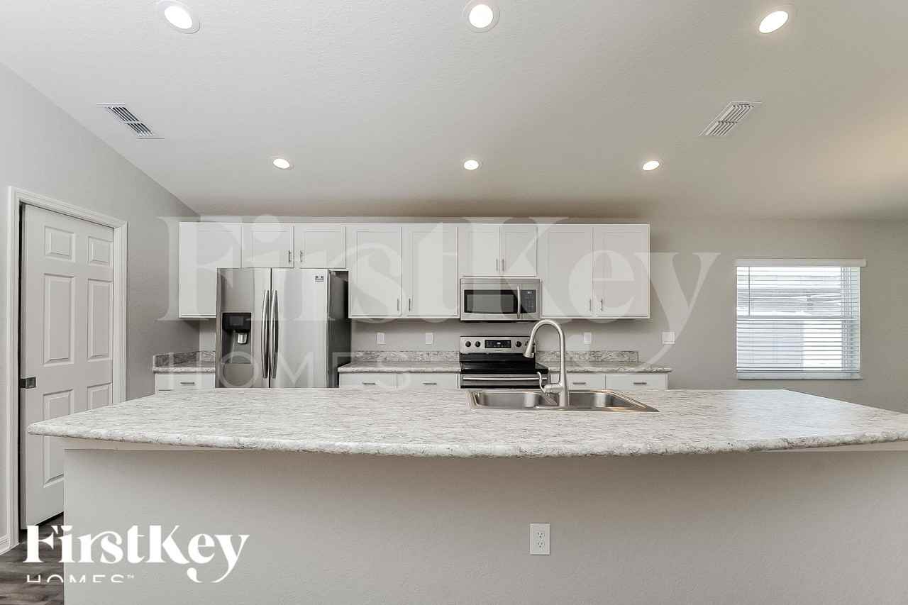 851 Orleans Dr - Photo 7 of 18