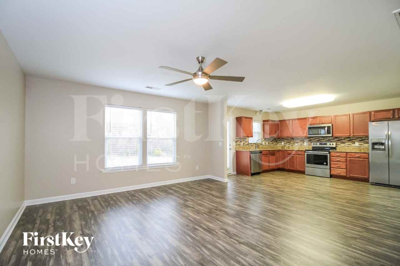 4011 Parkside Meadow Ct - Photo 5 of 18