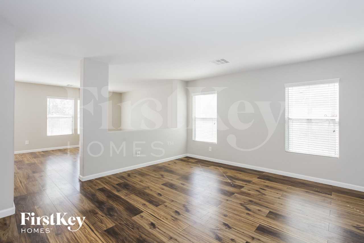 8648 Dodds Canyon St - Photo 4 of 18