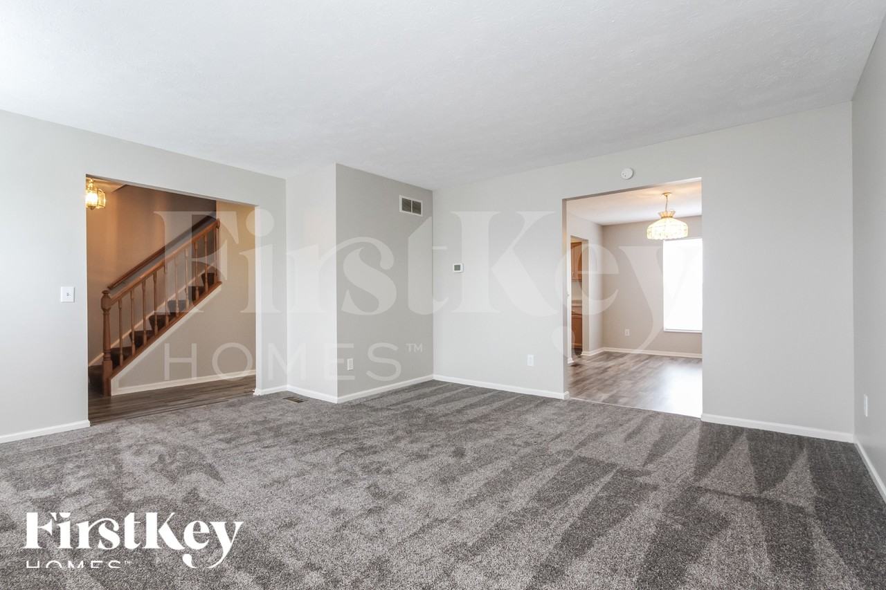 7474 Carnation Ln - Photo 2 of 18