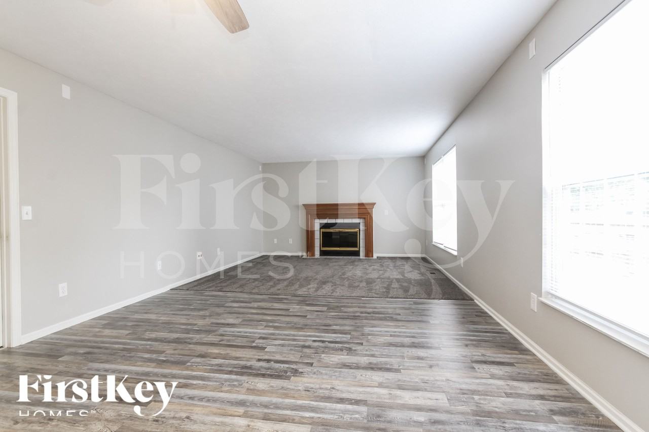 7474 Carnation Ln - Photo 3 of 18