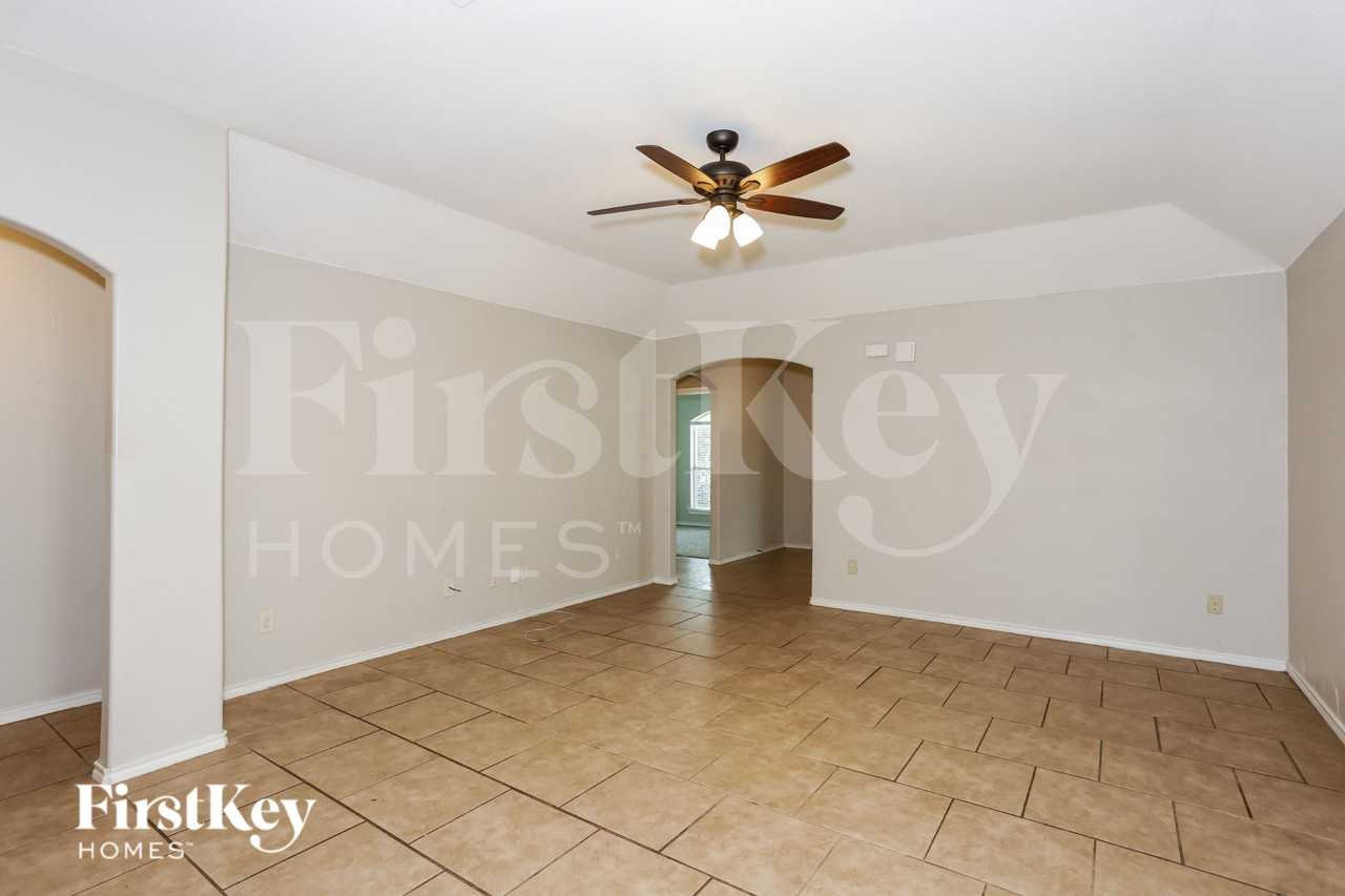 6612 Gillis Johnson St - Photo 3 of 16