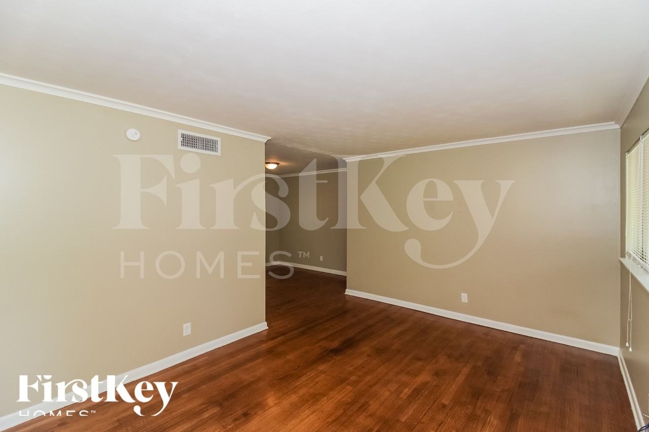 5405 Lyford Ave - Photo 2 of 18