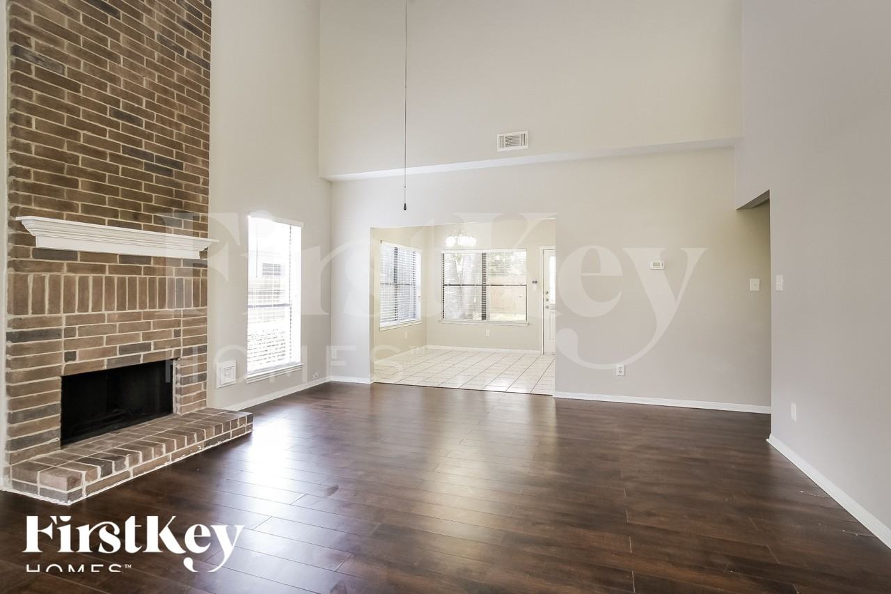 2922 Eagle Nest Ln - Photo 3 of 18
