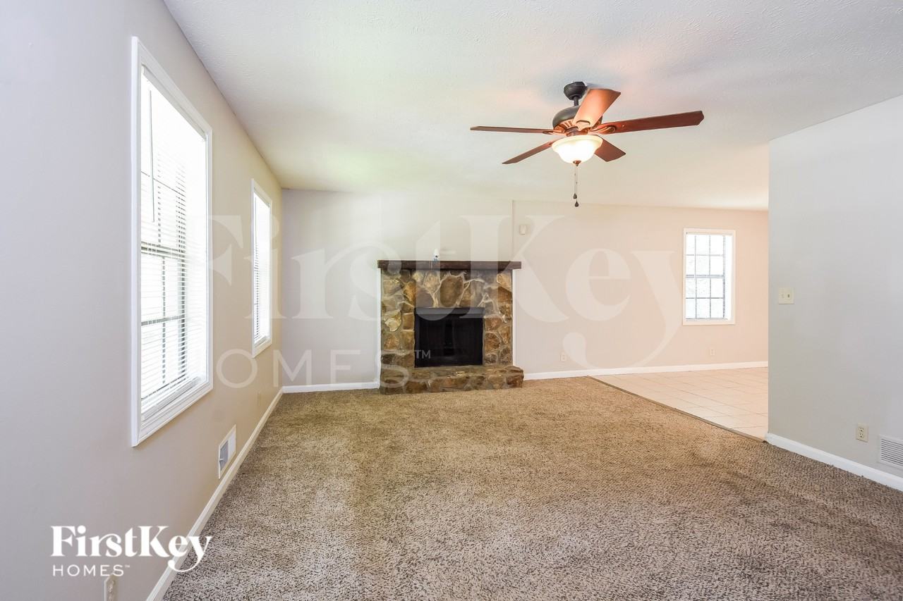 1781 Silver Leaf Ct Sw - Photo 3 of 18