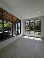 featured image of 3204 Plaza St