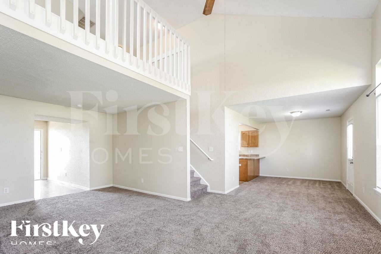 1412 Egret Ln - Photo 5 of 18