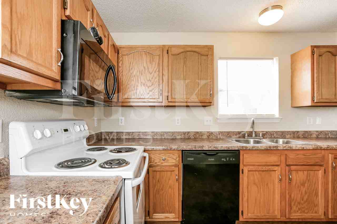 1412 Egret Ln - Photo 6 of 18