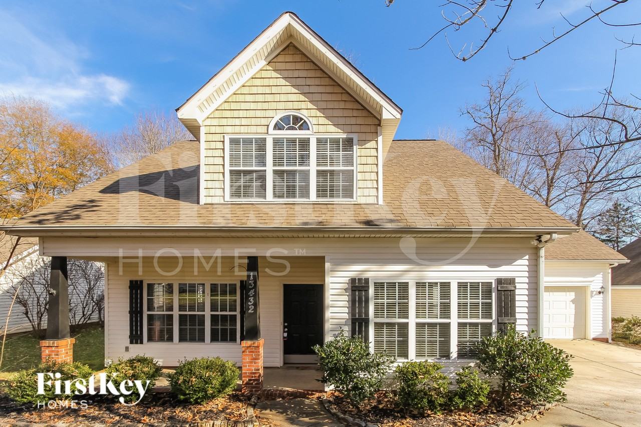 13432 Glencreek Ln - Photo 2 of 18