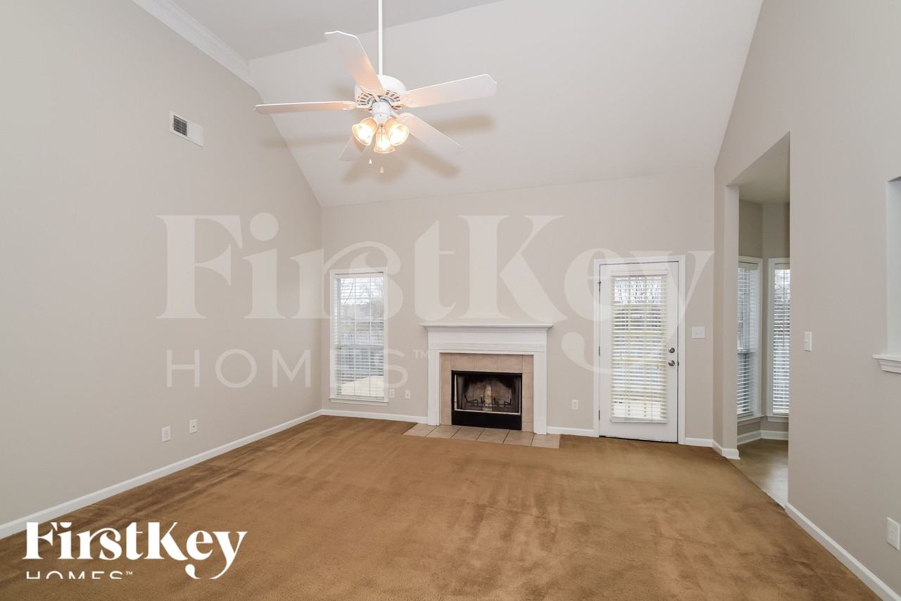 1011 Alden Glen Dr - Photo 5 of 19