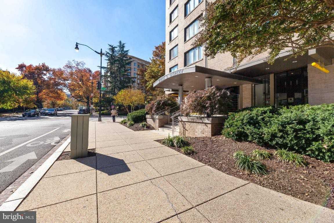 E Street Expy ##605 - Photo 3 of 28